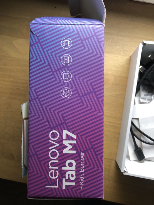 Планшет Lenovo Tab M7
