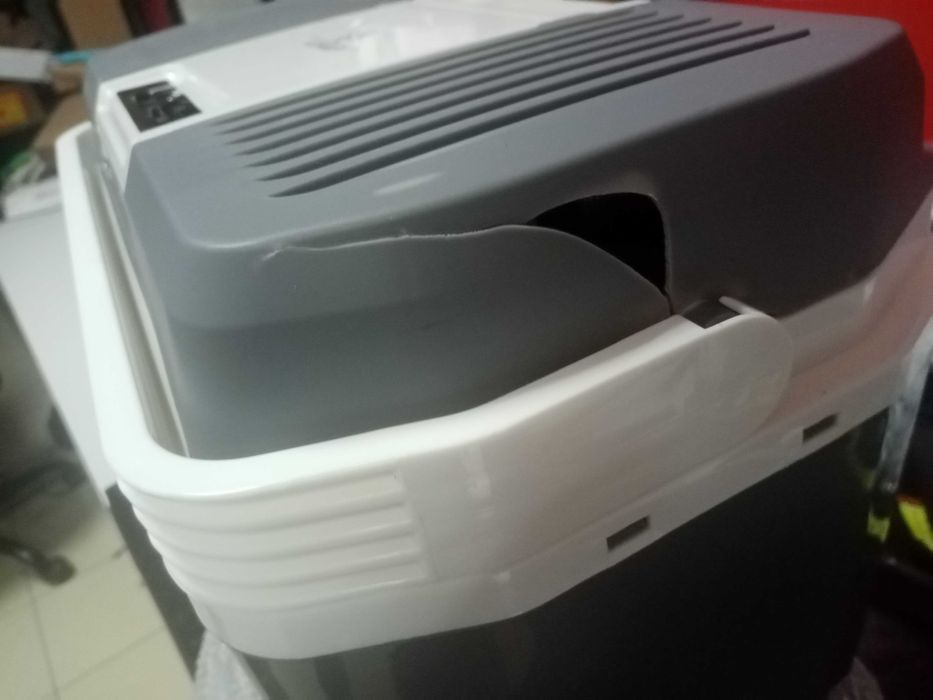 Nowa lodówka elektryczna KESSER/24L/mini chłodziarka turystyczna 4317!