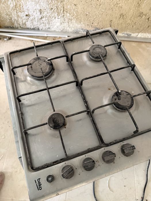OPORTUNIDADE: Forno + Fogão a gás Beko em bom estado!