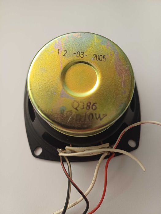 4-ohm and 8-ohm Speakers, 10 W64739508032771121