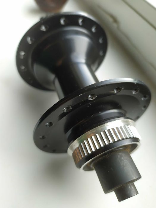 Втулки задние Boost Shimano FH-MT500-B и  Shimano FH-MT401-B