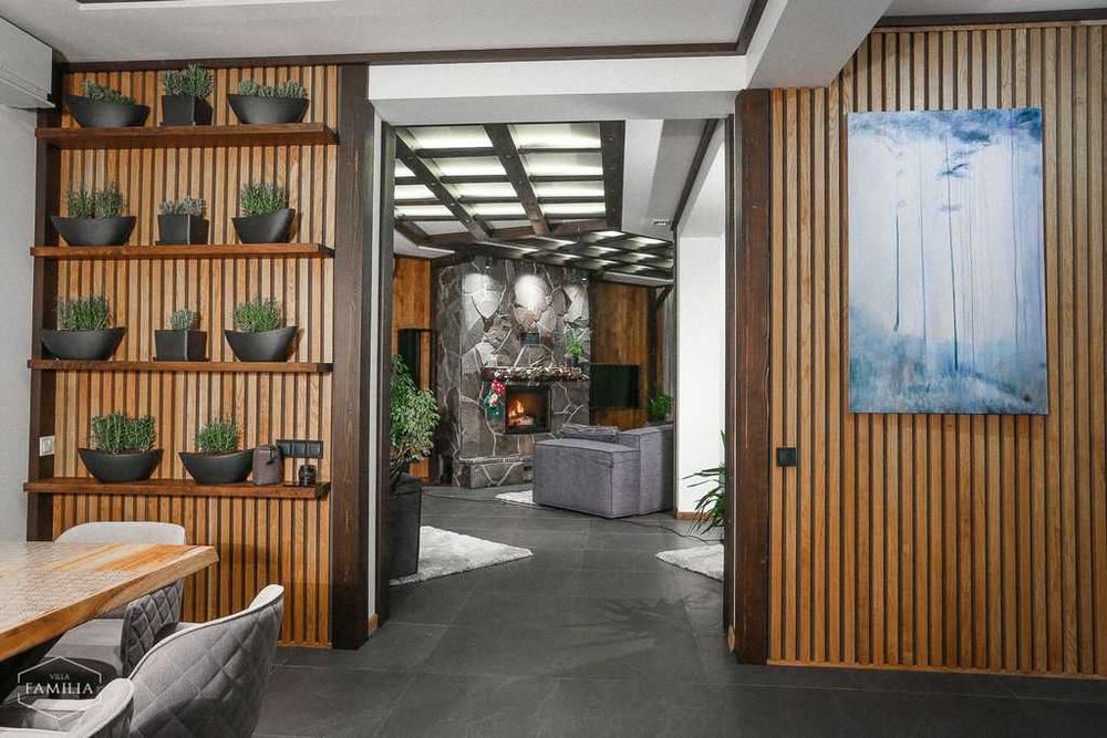 Будинок на вершині своїй гори в м. Яремче