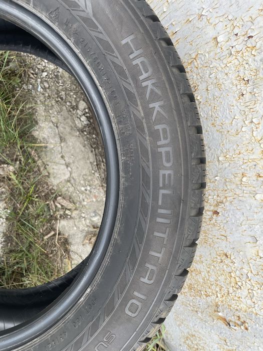 Зимова гума Нокіан  215/60/17