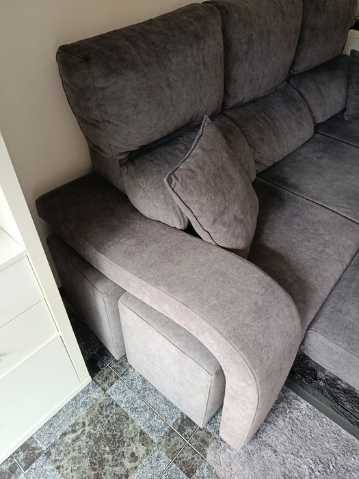 Sofá cama com chaise longue + arrumação + 2 puffs + 2 almofadas