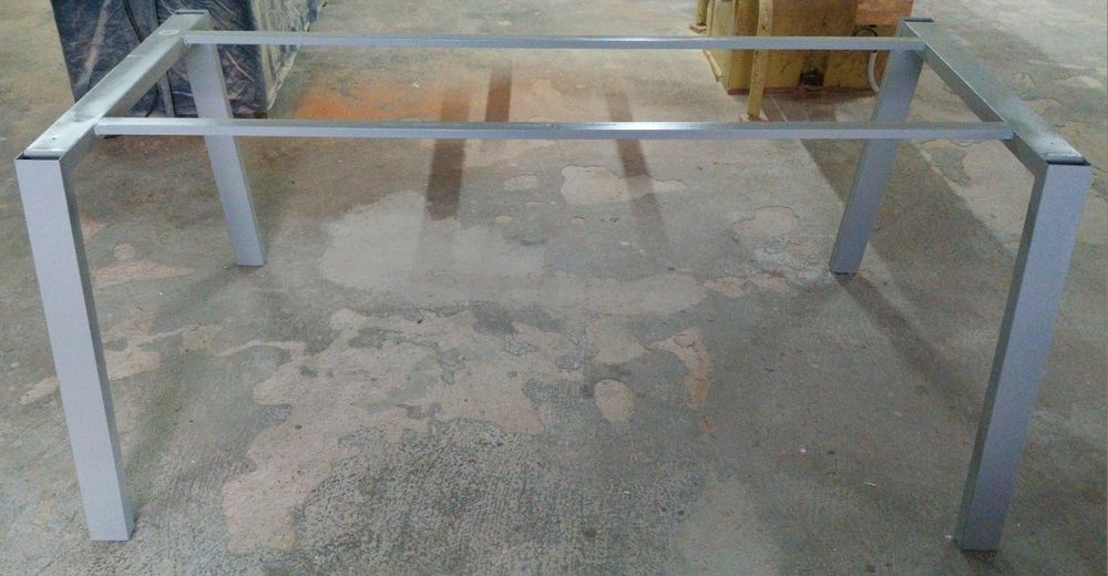 Pe em ferro para mesa