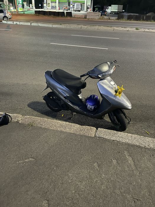 продам honda tact 30 скутер модеп с электро подножкой