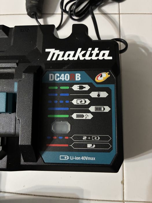Makita XGT 40V Bundle – Carregador Duplo + Adaptador 18V + fonte USB