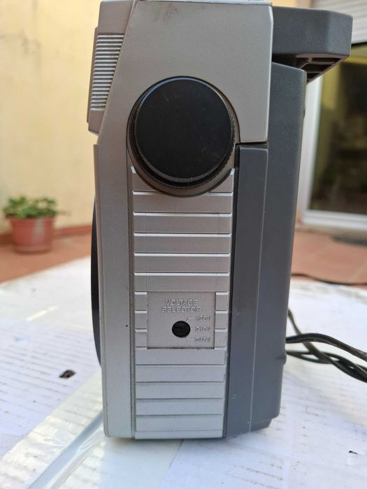 Rádio Cassetes Sanyo M2402-4F - Vintage