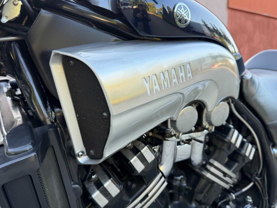 Yamaha V-MAX 1200