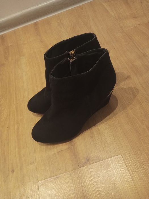 Buty damskie zamszowe New Look r.40