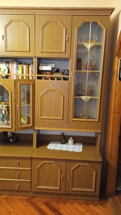 Стінка велика в вітальню