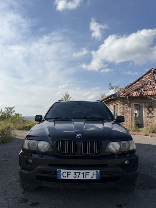 Автомобіль BMW X5