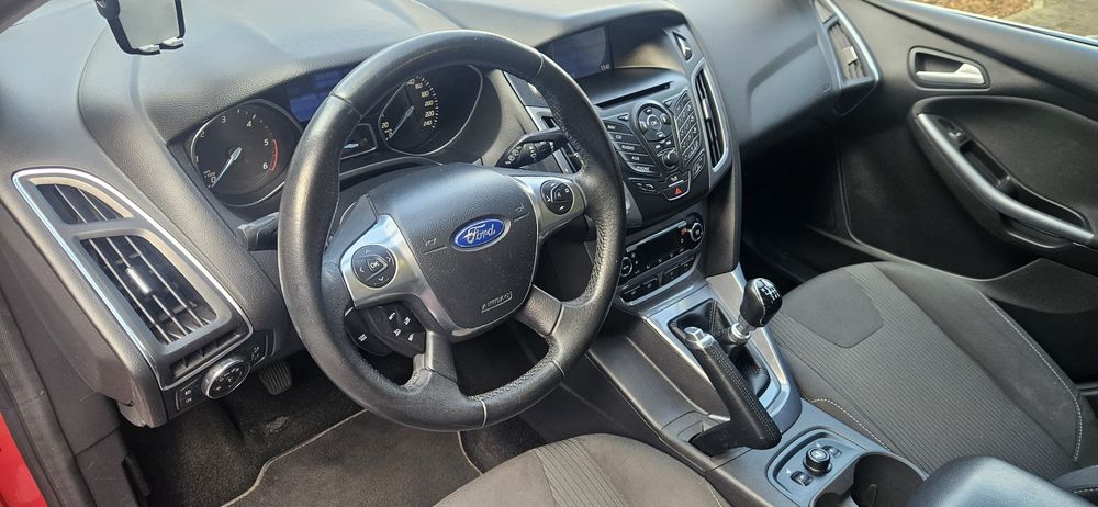 Ford Focus kombi 2.0 Diesel Titanium - bardzo dobry stan i niski przebieg