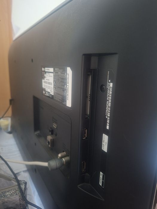 VENDO OU TROCO Smart TV LG 32 Polegadas como nova