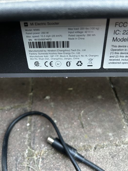 Hulajnoga elektryczna Mi Electric Scooter 250 W