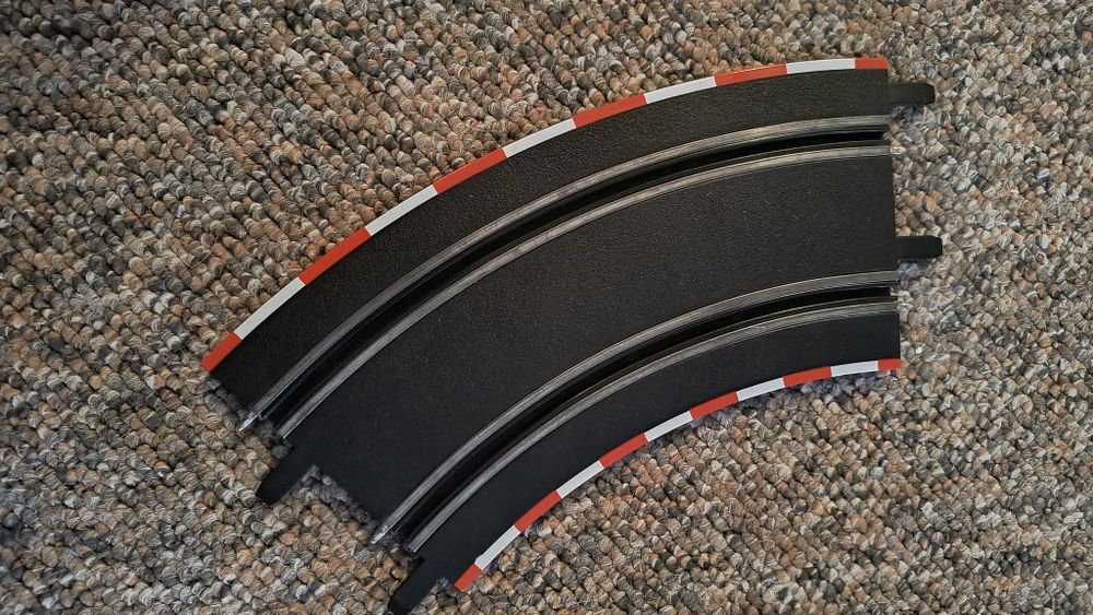 Element toru Carrera