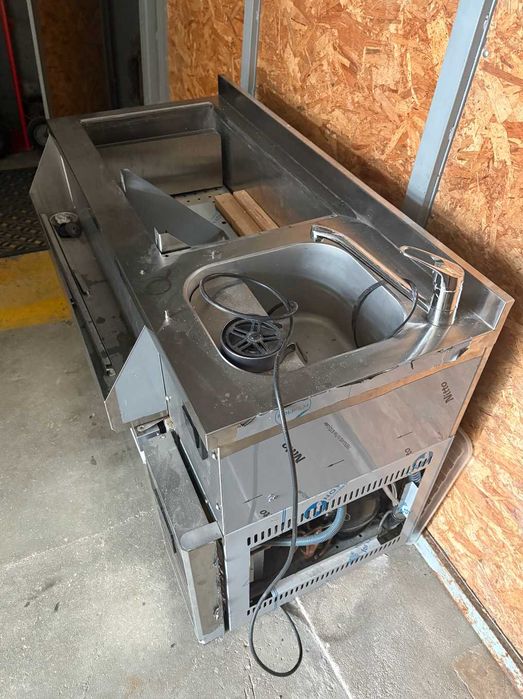 Arca de refrigeração de bar / bebidas - 1,2 x 0,6 m - 150 litros - com 2 gavetas 1/1 e prateleiras