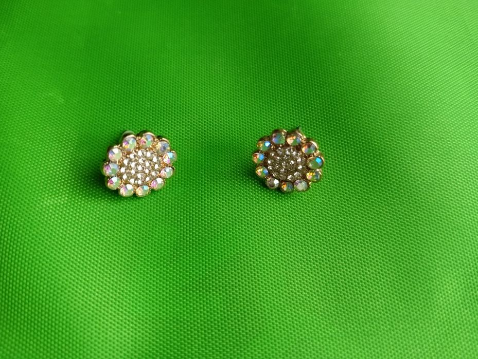 Kolczyki sztyfty srebrno- opalizujące