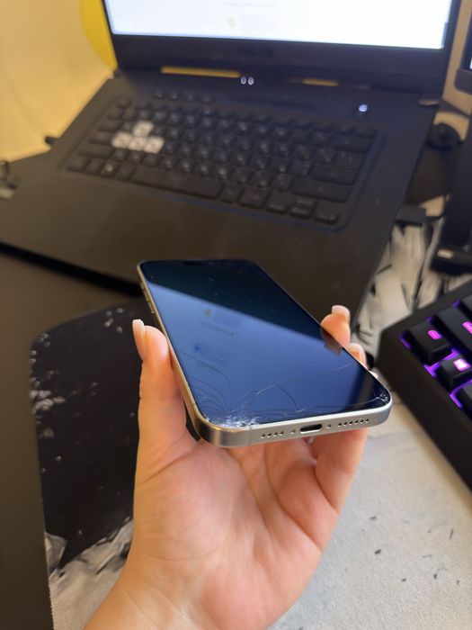 iPhone 15 Pro Max 512GB uszkodzony ekran