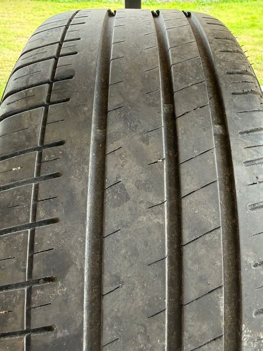 Комплект літніх шин 225/50 R17