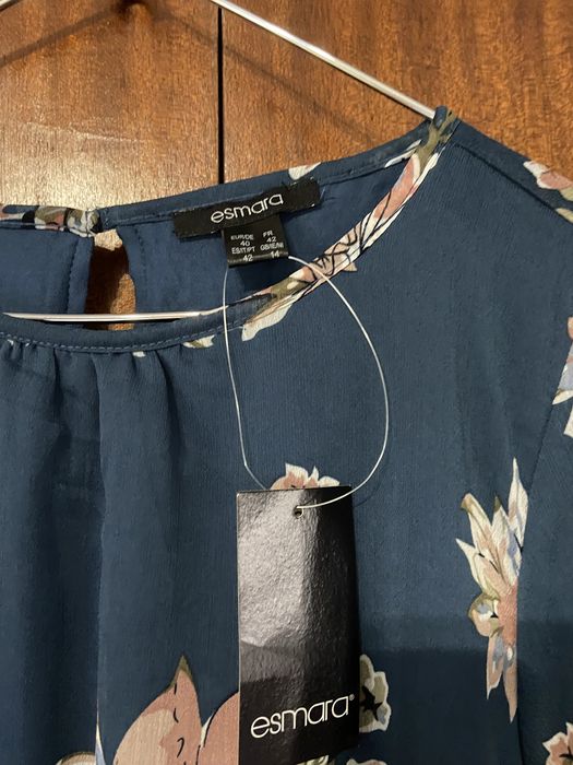 Vestido azul com flores
