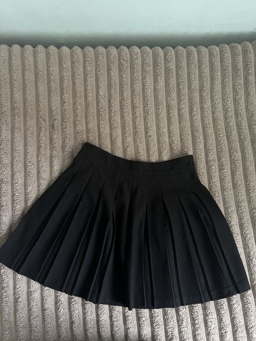 Продам чорну юбку розмір М/L!