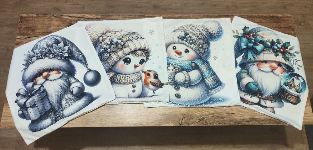 Komplet  Świąteczny poszewek na poduszki 4 sztuki