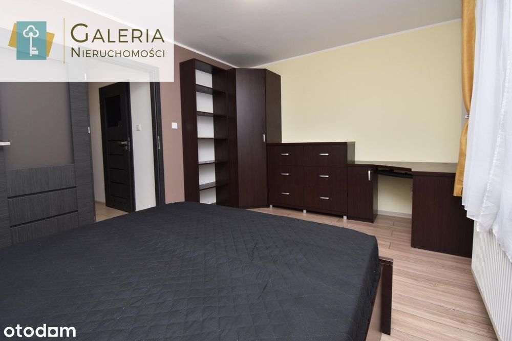 Nowsze budownictwo, ogródek, miejsce postojowe