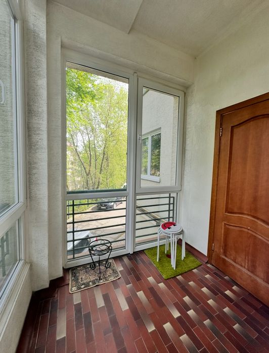 Продаж 3-кімнатної квартири 160 м.кв., вул О. Олеся