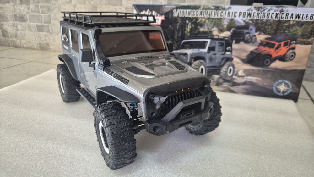 Carro telecomandado RC Jipe Rubicon Rock Crawler RGT 86100 V3 1:10 4x4 2 velocidades