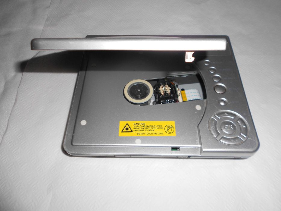 Dvd e monitor QONIX para carro ou casa
