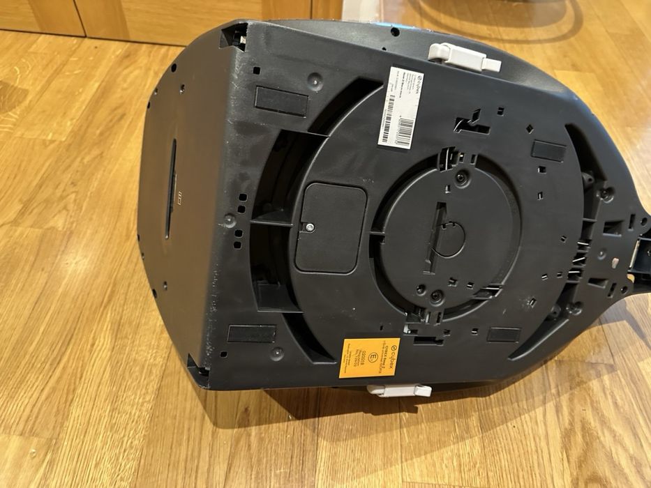 Cybex Cloud Z i-Size com a base