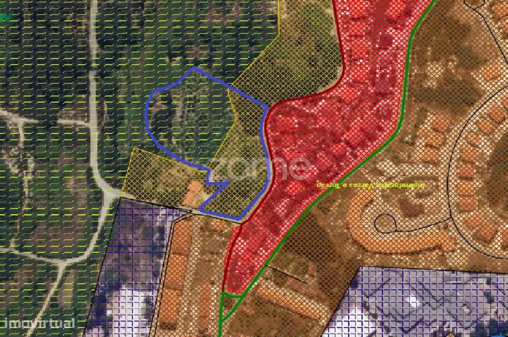 Terreno Urbanizável com 8.350 M2 em Marco de Canaveses-Porto