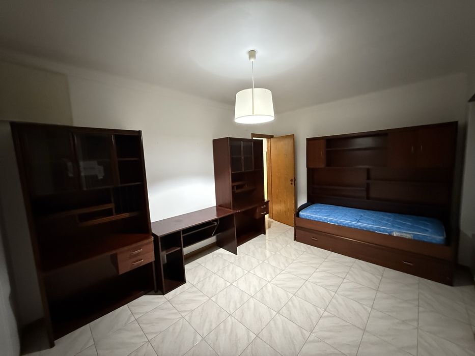 Conjunto moveis quarto | cama solteiro, secretaria e 2 estantes