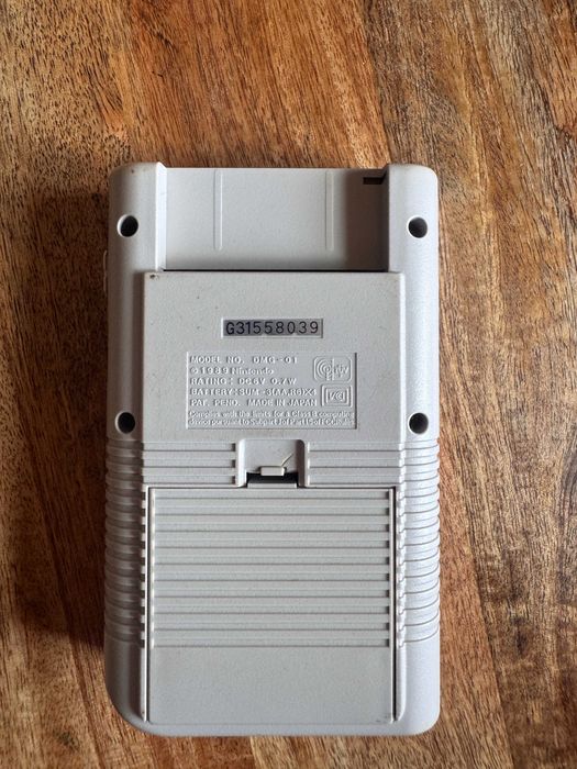 Game Boy original DMG-01 + jogo Star Wars