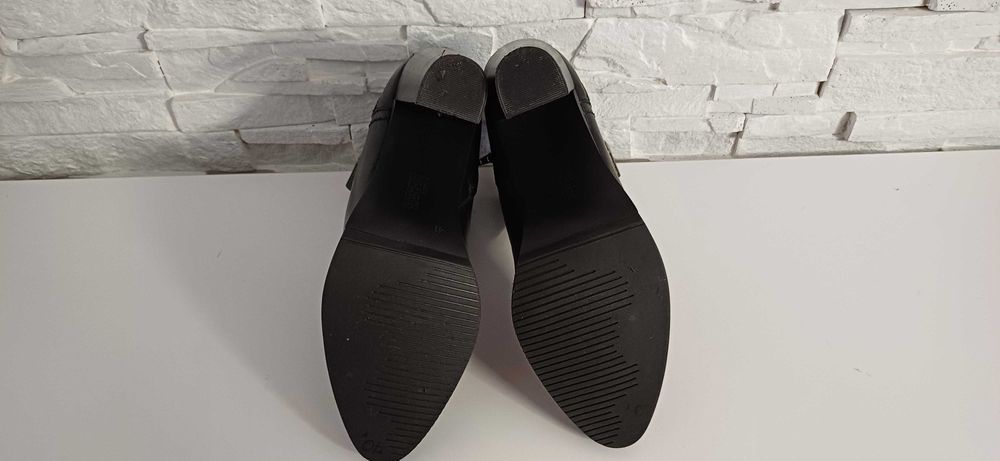 Botki Tommy Hilfiger roz.41 wkł.26 cm.