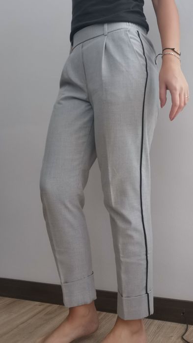 Sprzedam szare cygaretki rozm. M Bershka