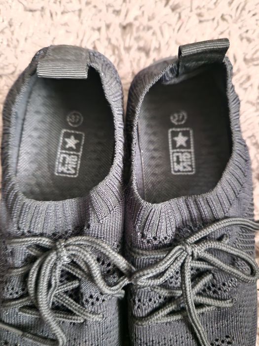 Ażurowe trampki roz 37