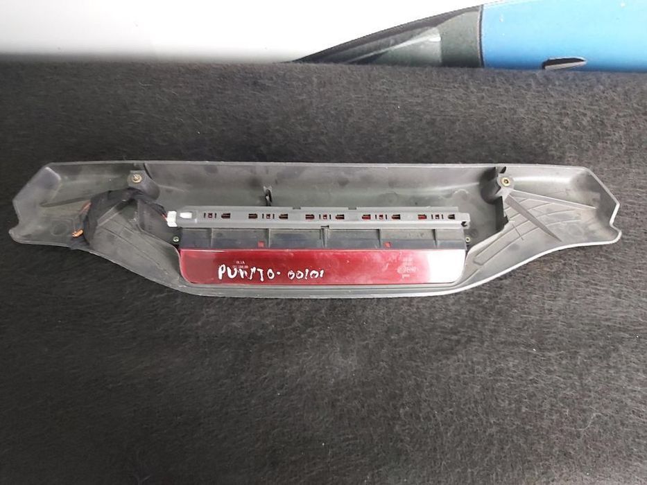 Terceiro Stop Fiat Punto 188