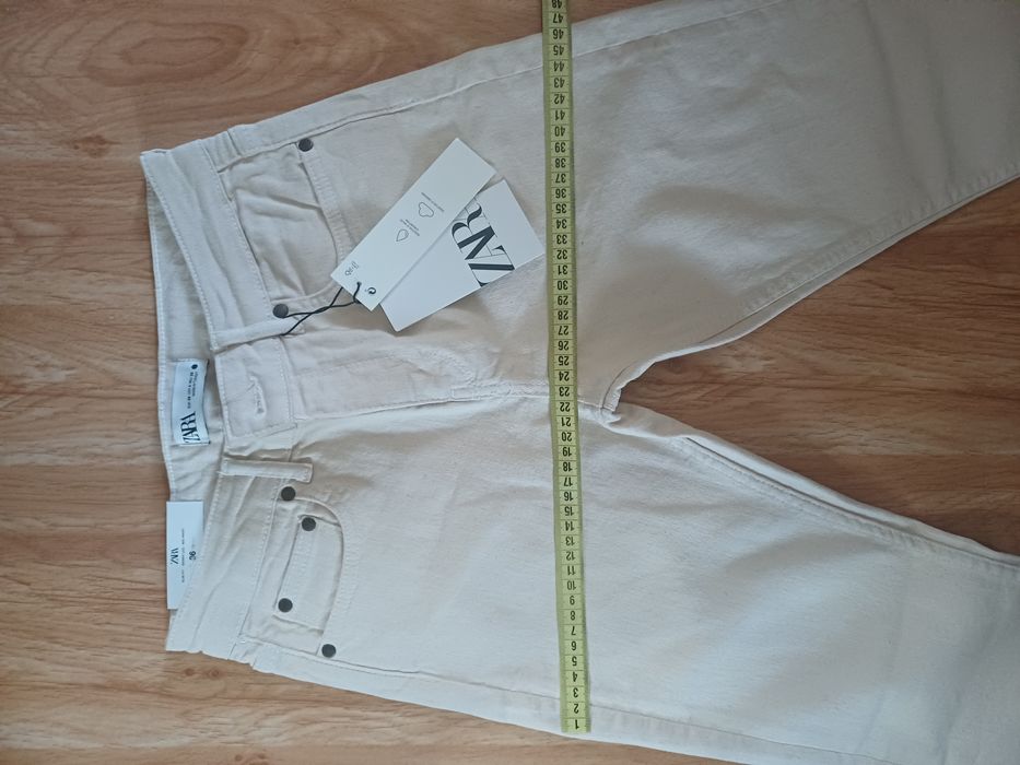 Джинси zara 36р. білі