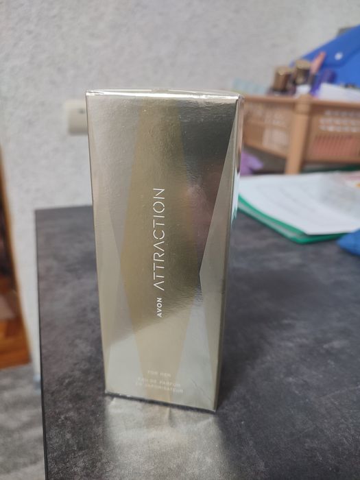 Парфумна вода Attraction avon