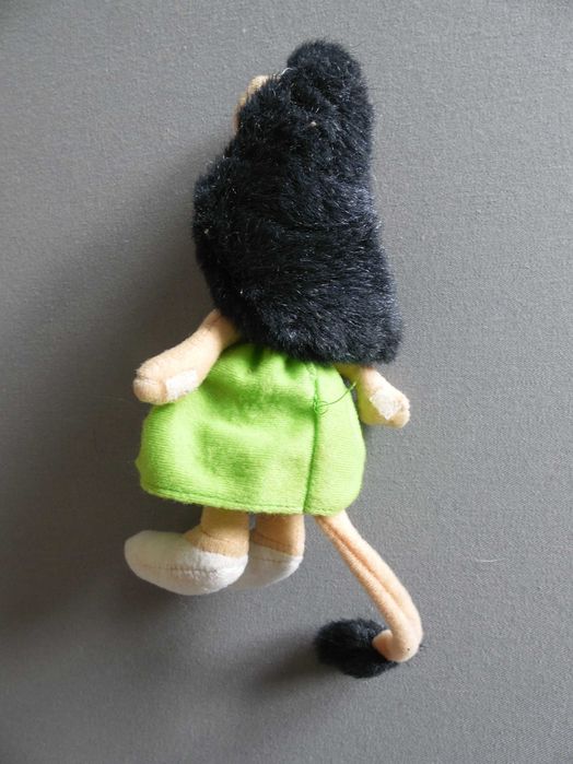 Boneco Peluche Hugolina