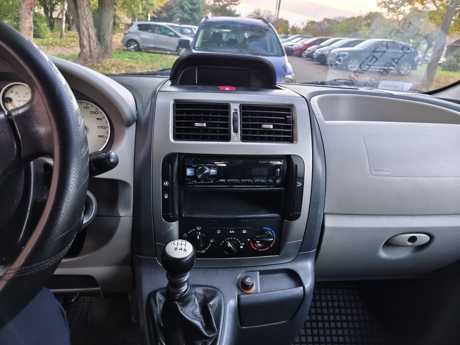 Peugeot Expert 2011roku