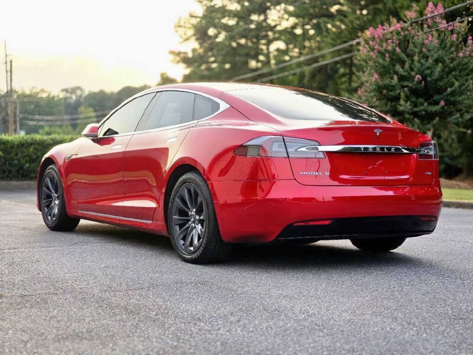 Tesla Model S P100D      2016