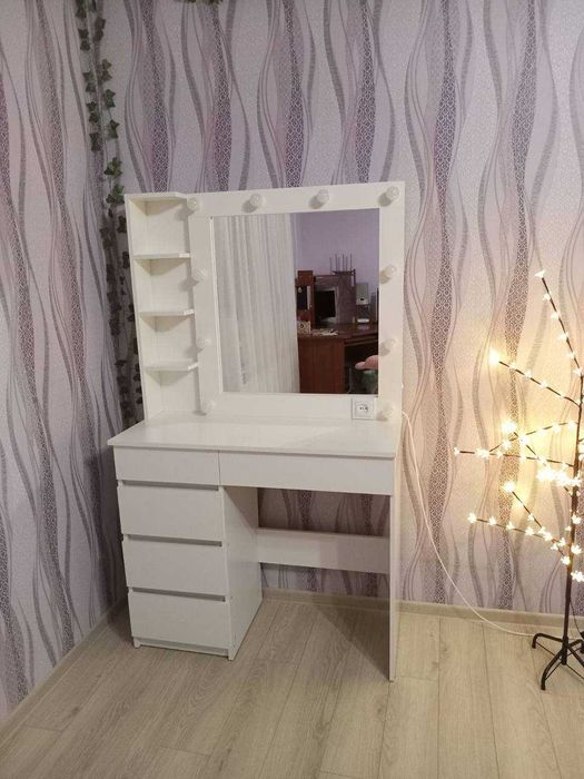 Стол визажный бровиста бьюти Туалетний гримерный столик макияжный