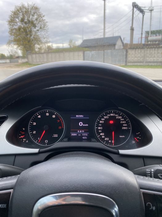 Продам Audi a4 2009