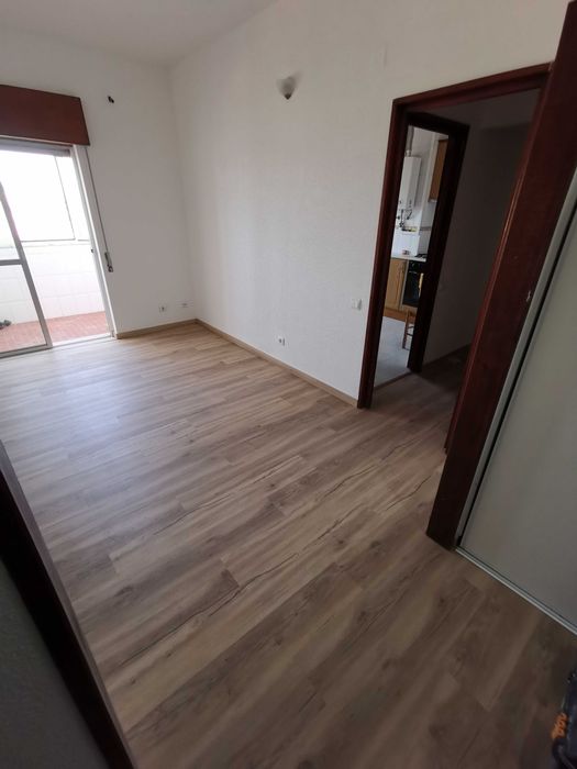 Aplicação de chão flutuante522595350611251202