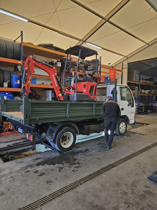 Wynajem koparki 1.6t