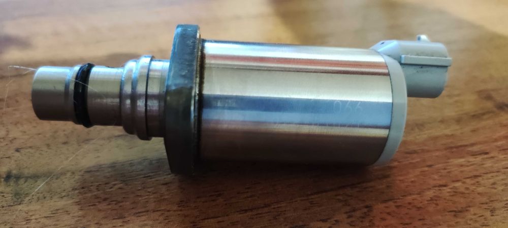 Регулятор давления топлива DCRS300120 Denso (Opel Zafira B)новый