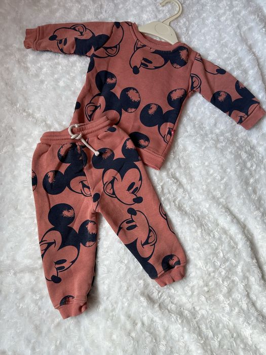 Утеплений клстюмчик на весну 9-12 м